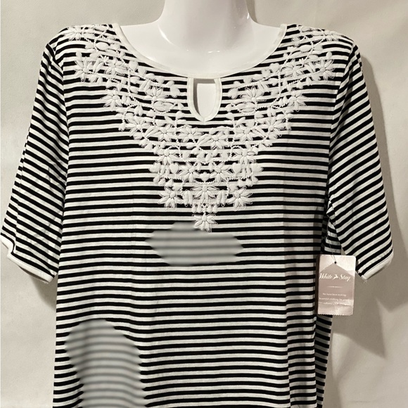 White Stag black and white striped, short sleeve, detailing on front, nwt size L - Picture 1 of 4